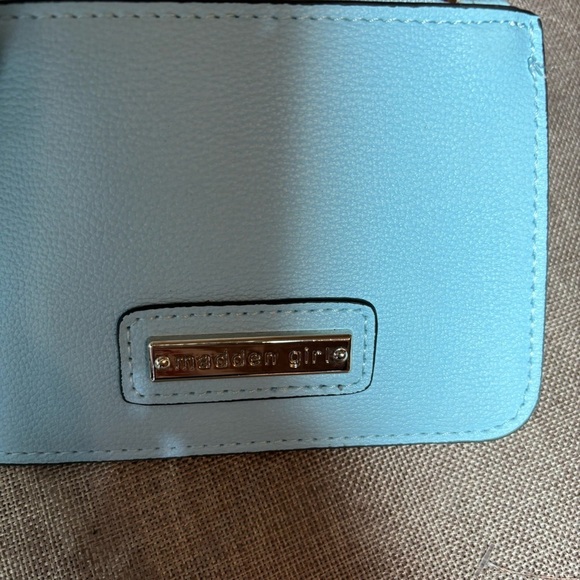 Madden Girl Baby Blue Keychain Credit Card Wallet - Picture 7 of 7